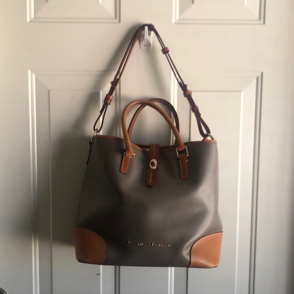 Like New Dooney & Bourke Bag.